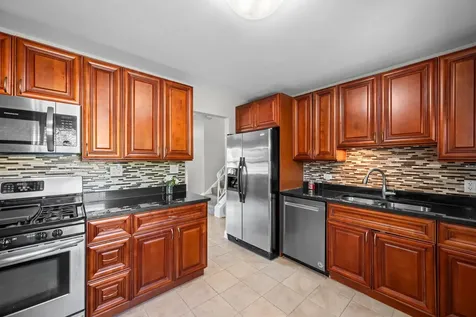 515 West Tanglewood Drive Arlington Heights IL 60004