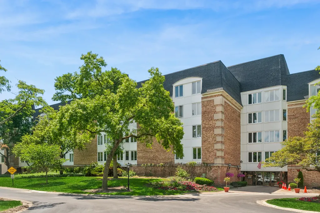 150 Lake Boulevard Buffalo Grove IL 60089