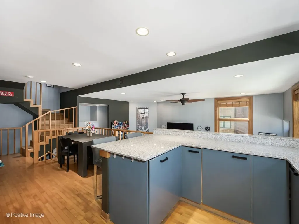 1649 West Ontario Street Chicago IL 60622
