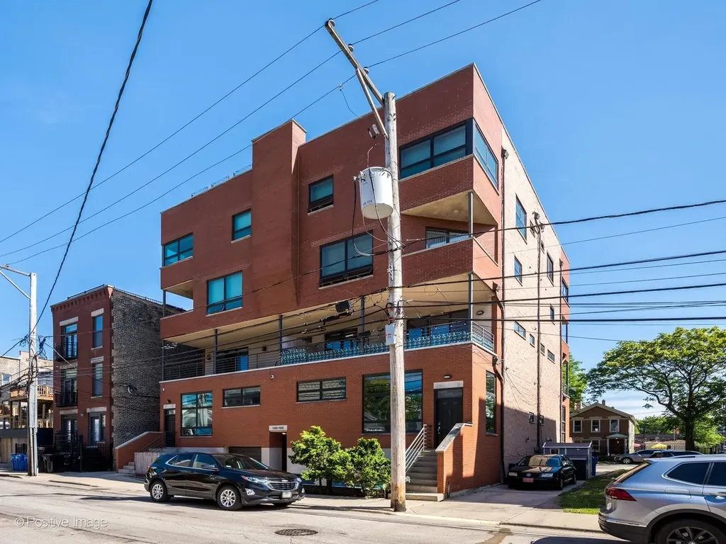 1649 West Ontario Street Chicago IL 60622