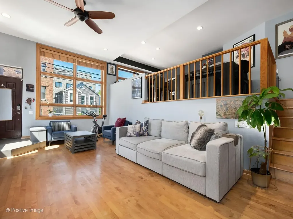 1649 West Ontario Street Chicago IL 60622