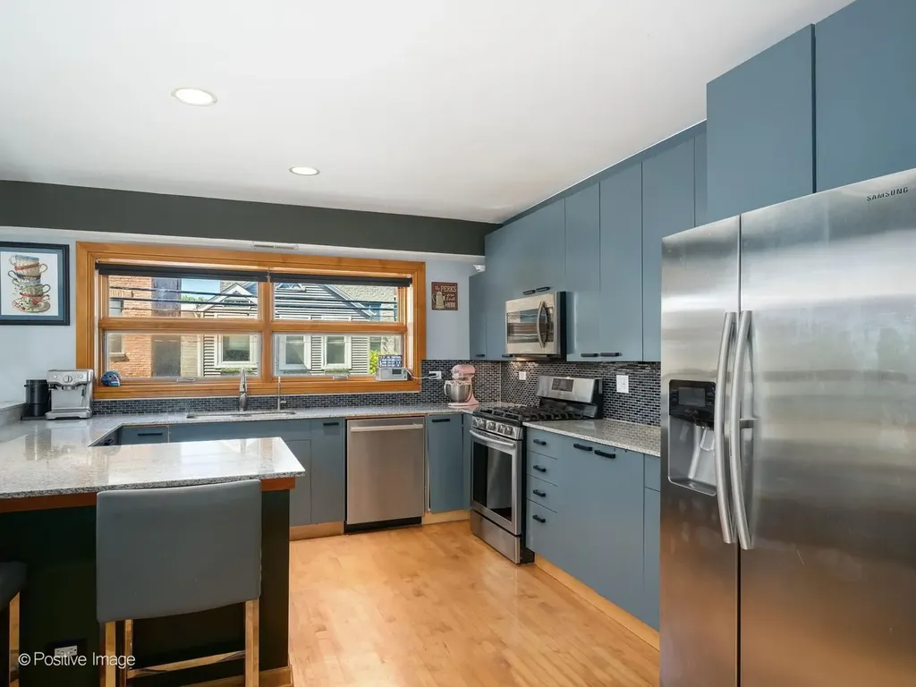1649 West Ontario Street Chicago IL 60622