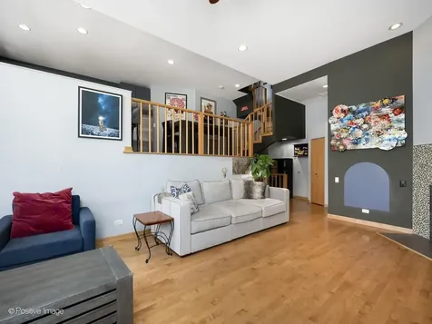1649 West Ontario Street Chicago IL 60622