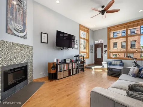 1649 West Ontario Street Chicago IL 60622