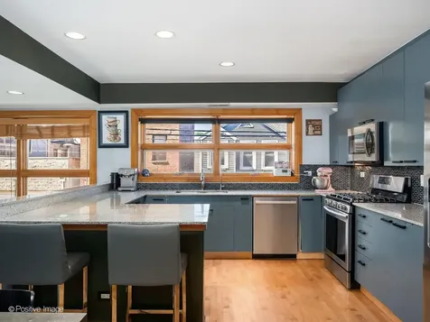 1649 West Ontario Street Chicago IL 60622