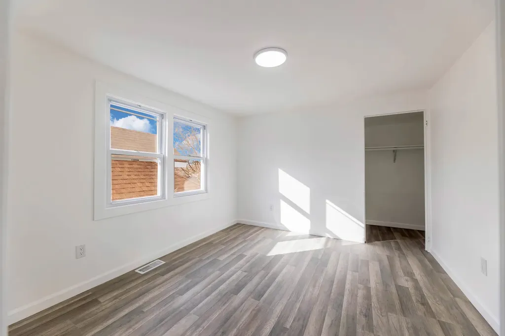 6742 South Carpenter Street Chicago IL 60621