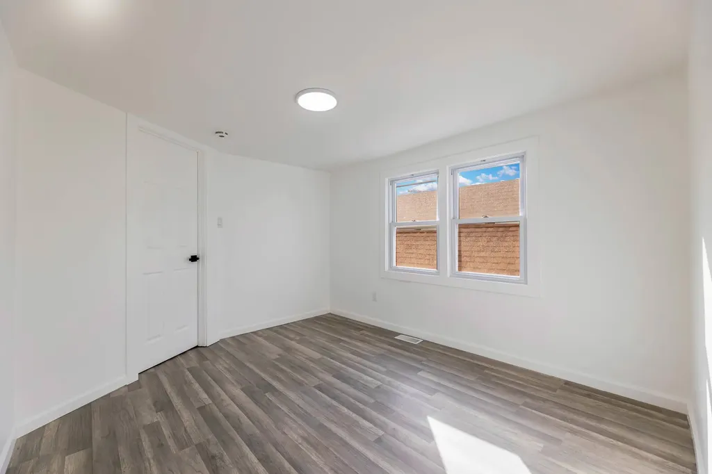 6742 South Carpenter Street Chicago IL 60621