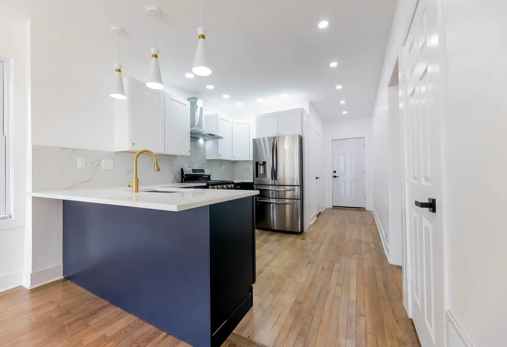 6742 South Carpenter Street Chicago IL 60621