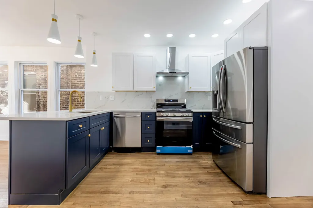 6742 South Carpenter Street Chicago IL 60621