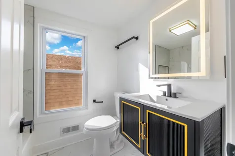 6742 South Carpenter Street Chicago IL 60621