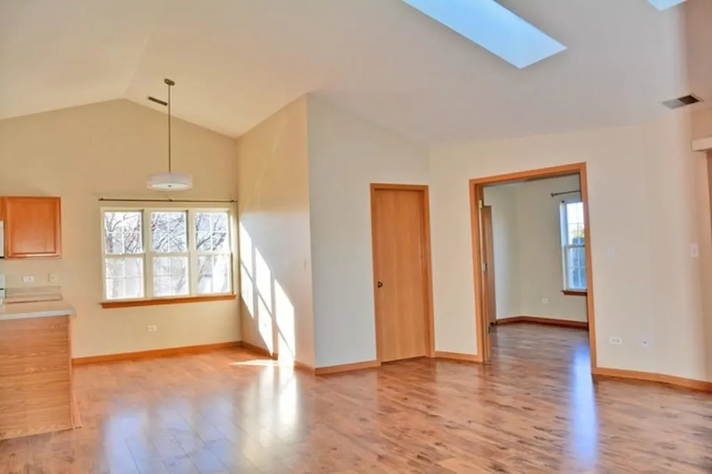 2527 Sheehan Drive Naperville IL 60564