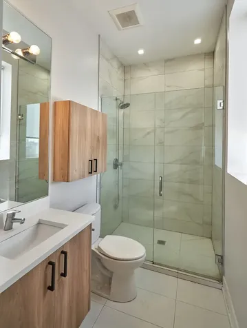 926 East 43rd Street Chicago IL 60653