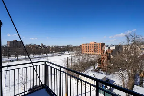 926 East 43rd Street Chicago IL 60653