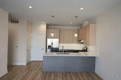 926 East 43rd Street Chicago IL 60653