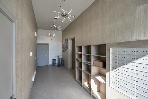 926 East 43rd Street Chicago IL 60653