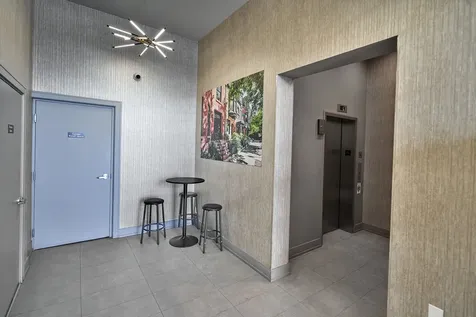 926 East 43rd Street Chicago IL 60653