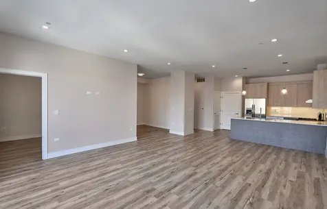 926 East 43rd Street Chicago IL 60653