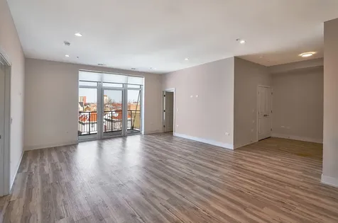 926 East 43rd Street Chicago IL 60653