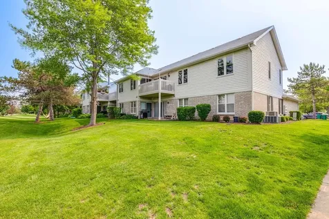 1254 Streamwood Lane Vernon Hills IL 60061