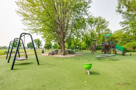 1254 Streamwood Lane Vernon Hills IL 60061