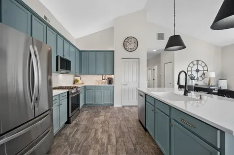 1903 Chase Lane Aurora IL 60502