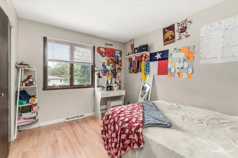 112 Hickory Street Oswego IL 60543
