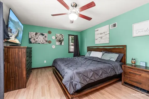 112 Hickory Street Oswego IL 60543