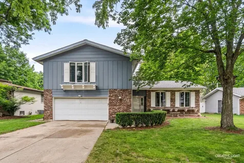 112 Hickory Street Oswego IL 60543