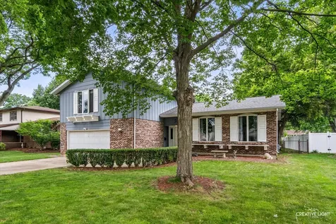 112 Hickory Street Oswego IL 60543