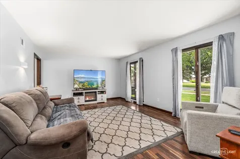112 Hickory Street Oswego IL 60543