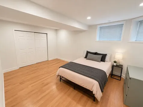 1330 West Roscoe Street Chicago IL 60657