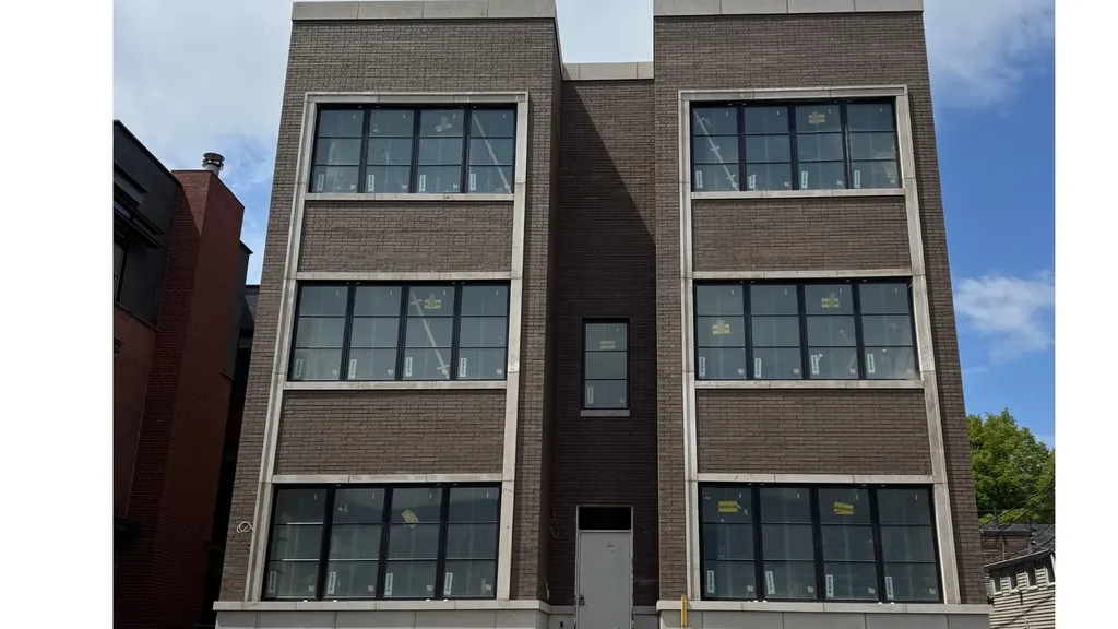 2644 North Lakewood Avenue Chicago IL 60614
