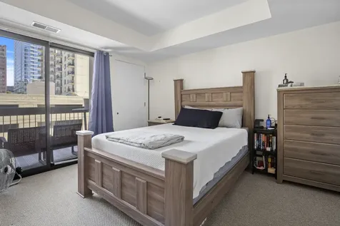 1212 North Wells Street Chicago IL 60610
