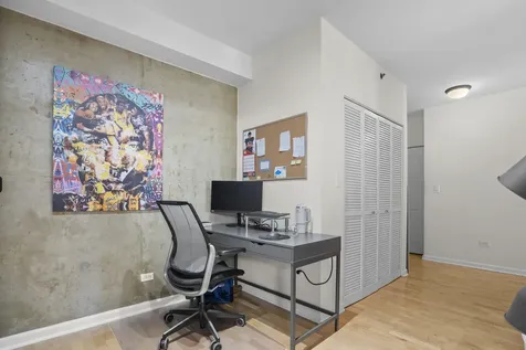 1212 North Wells Street Chicago IL 60610