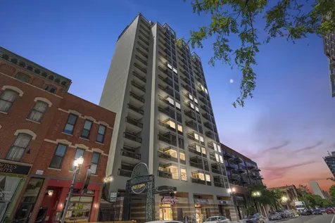 1212 North Wells Street Chicago IL 60610