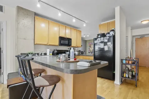 1212 North Wells Street Chicago IL 60610