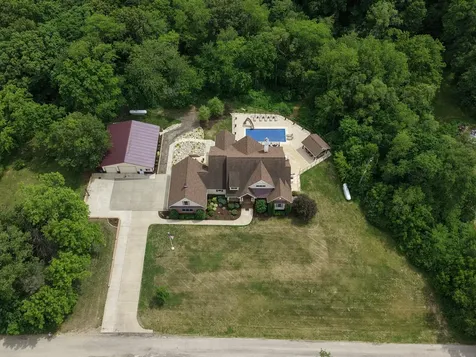 34554 1375 North Avenue Spring Valley IL 61362
