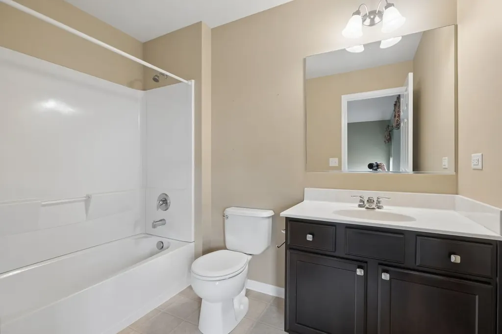 0N083 Vermont Court Winfield IL 60190