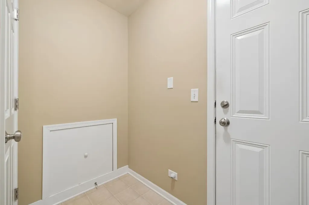 0N083 Vermont Court Winfield IL 60190