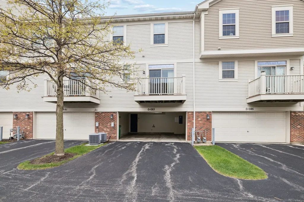 0N083 Vermont Court Winfield IL 60190