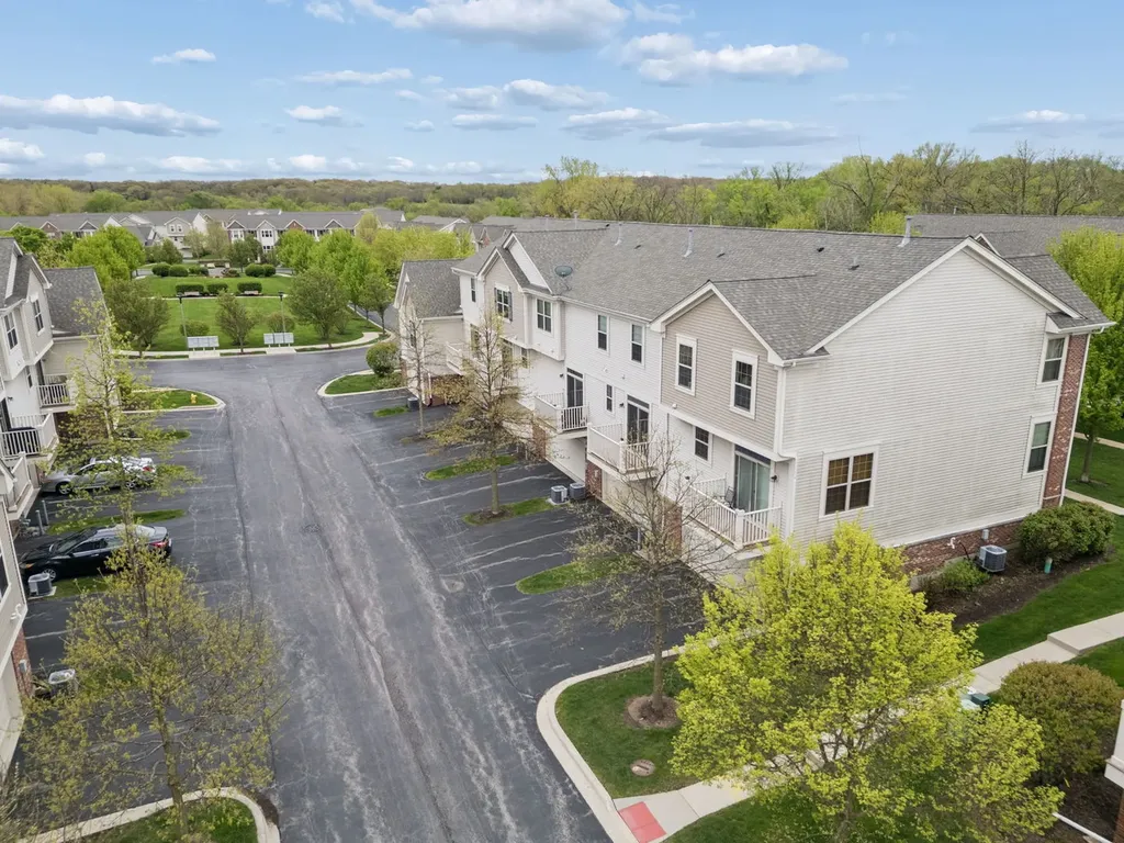 0N083 Vermont Court Winfield IL 60190