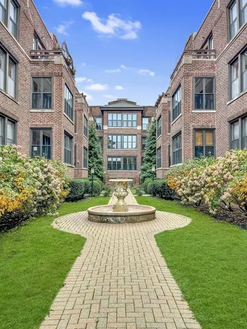 743 West Cornelia Avenue Chicago IL 60657