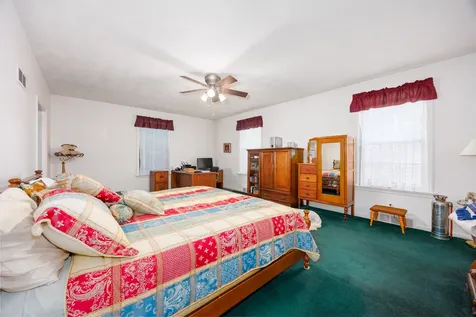 825 West Warmouth Street Salem IL 62881