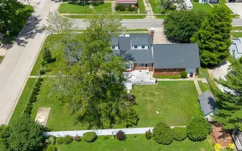 825 West Warmouth Street Salem IL 62881