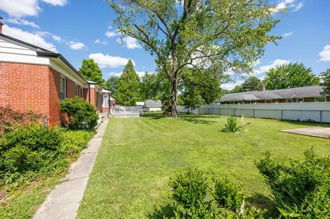 825 West Warmouth Street Salem IL 62881