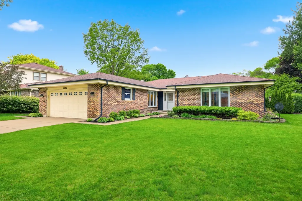 1132 South Fernandez Avenue Arlington Heights IL 60005