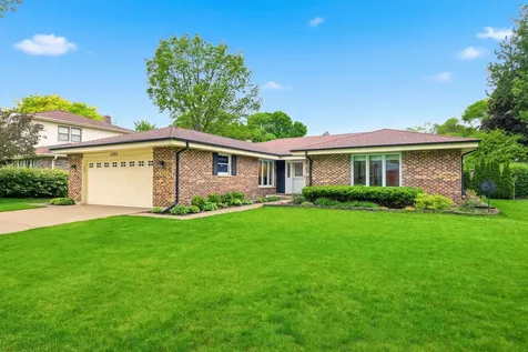 1132 South Fernandez Avenue Arlington Heights IL 60005