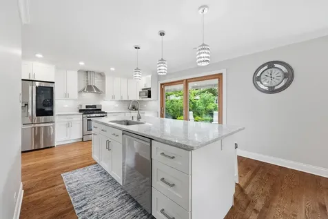1132 South Fernandez Avenue Arlington Heights IL 60005