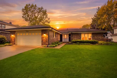 1132 South Fernandez Avenue Arlington Heights IL 60005