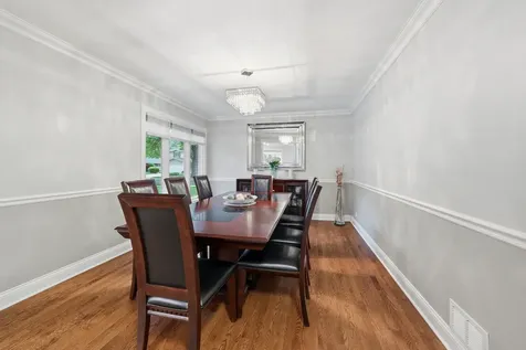 1132 South Fernandez Avenue Arlington Heights IL 60005